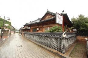  Jeonju Ye Da Won  Чонджу